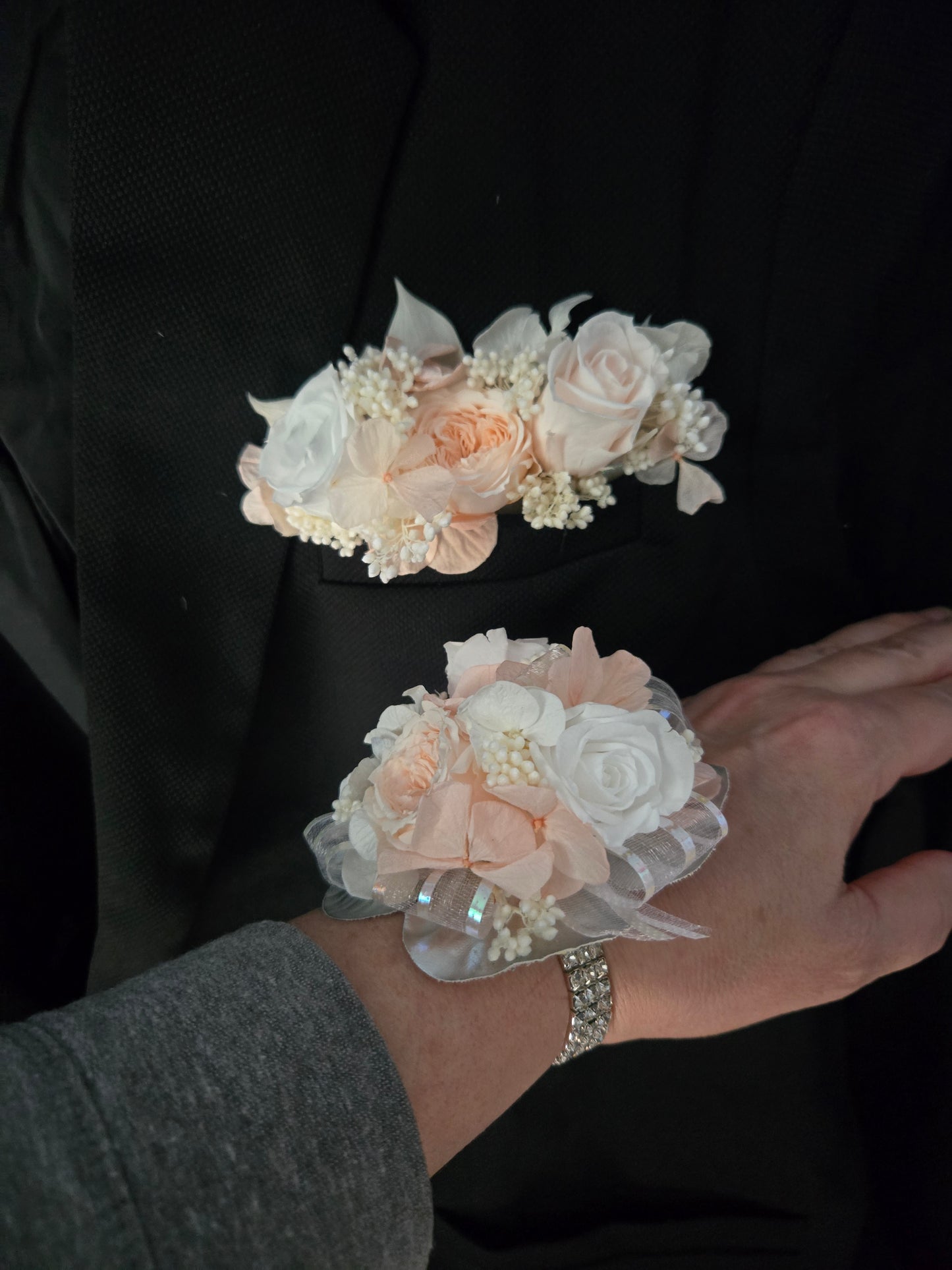 Preserved Roses Corsage Prom Set In White and Blush