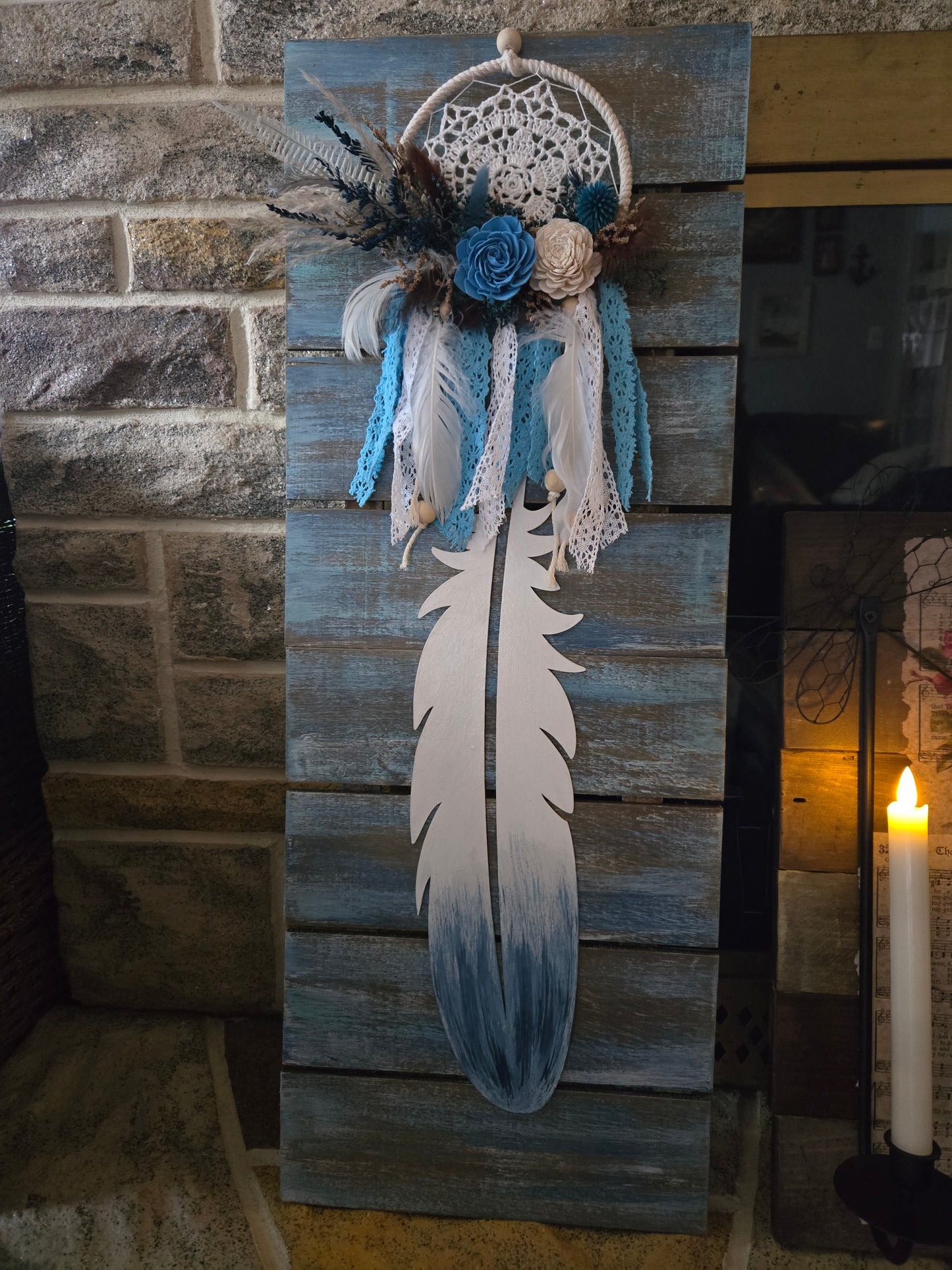 Pallet Wood Feather Wall Decor with dreamcatcher and wood flowers
